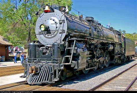 santa fe railroad steam locomotives